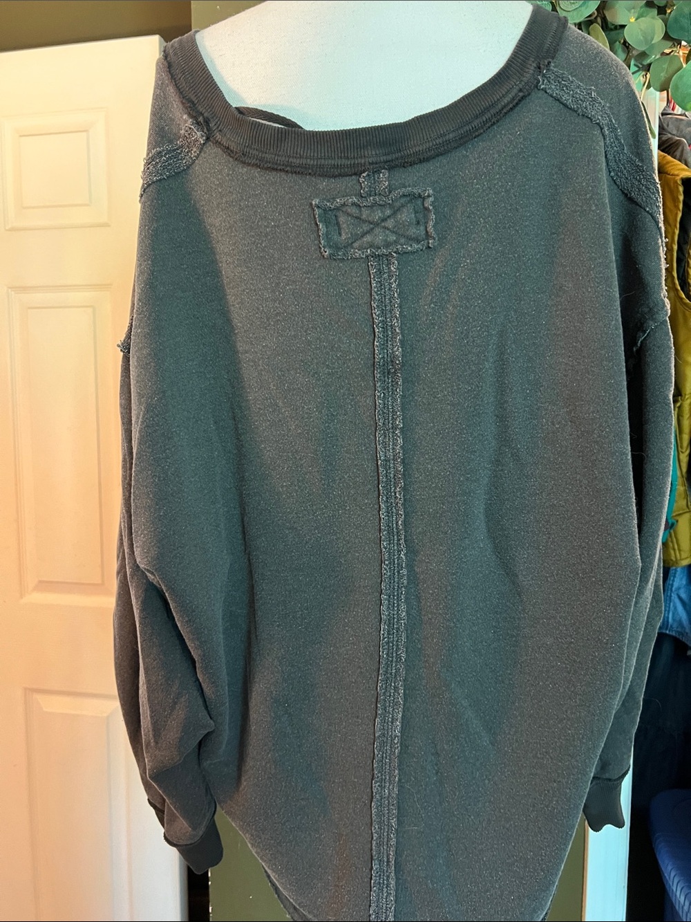 Free People We The Free GraphiPullover V neck Sweatshirt with Heart Bird Graphic - Picture 5 of 10